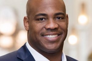 Vacation Rebroadcast of Anton Gunn: A Hospital Executive’s Perspective on Healthcare